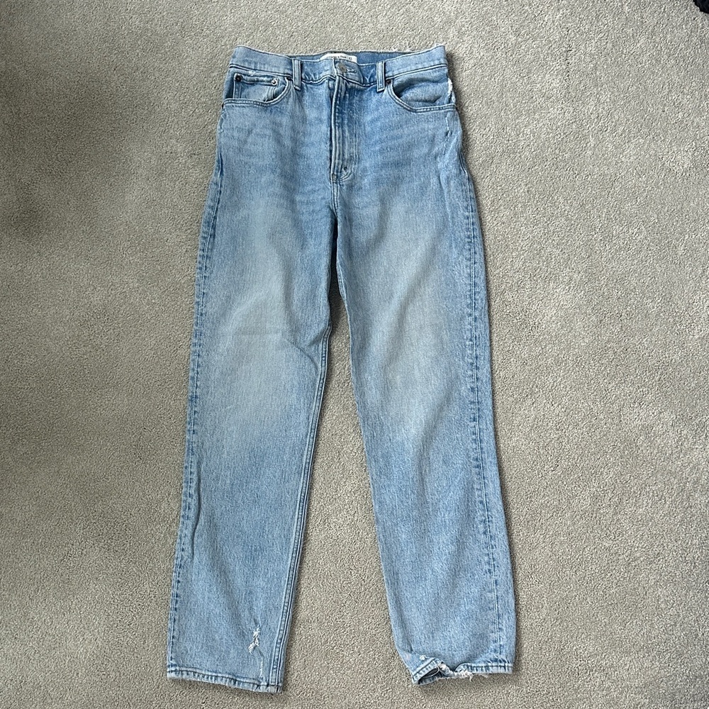 Abercrombie & Fitch Light Blue Ultra High-Rise '90s Straight Jeans